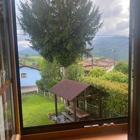 Casa Luisa Biedes, Pilona Villa Infiesto Buitenkant foto