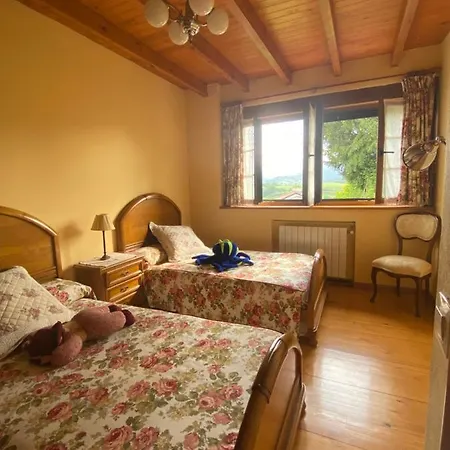 Casa Luisa Biedes, Pilona Villa Infiesto Buitenkant foto